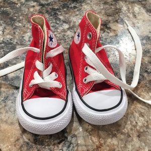 Baby converses